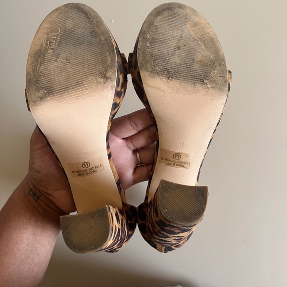 Olivia Ferguson Leopard Print Heels - Picture 6 of 6